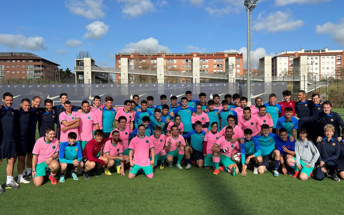 Entrenament inclusiu del Juvenil A amb el Fundació Barça