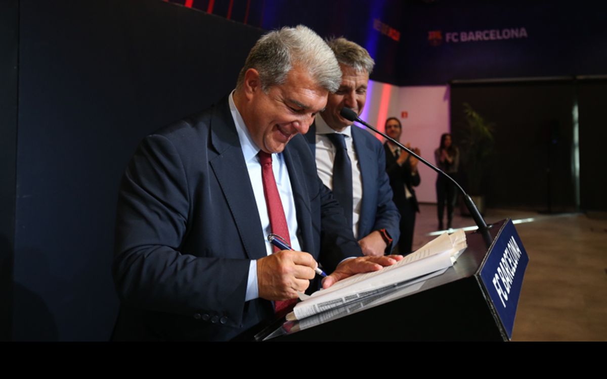 Acte d’insígnies d’or amb la firma que tancava el finançament de l’Espai Barça