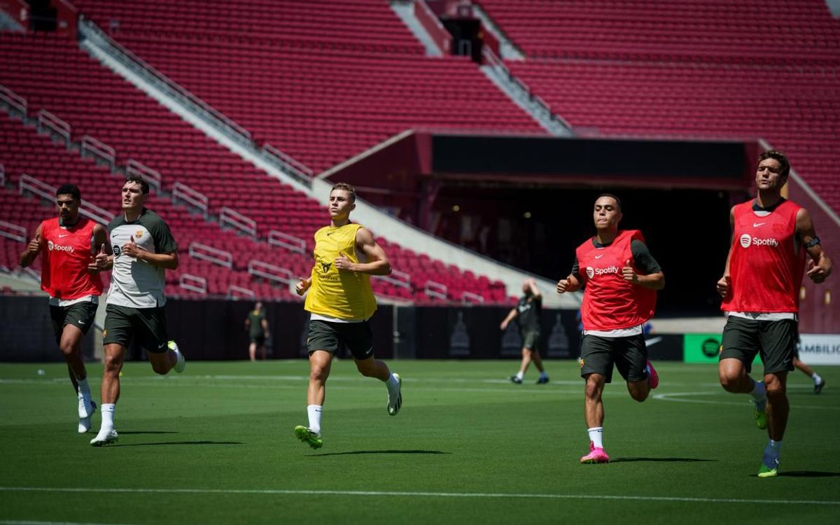 Barça completes first workout in Los Angeles