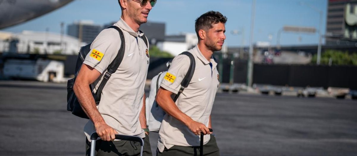 FC Barcelona arrives in Los Angeles