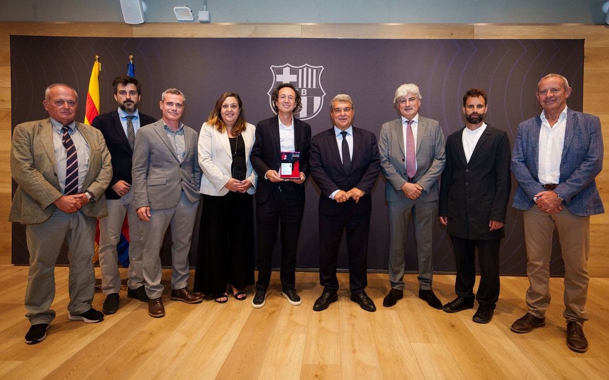 El FC Barcelona recibe a los autores del proyecto del Spotify Camp Nou, ganador del Premio Internacional de Arquitectura IAA 2023