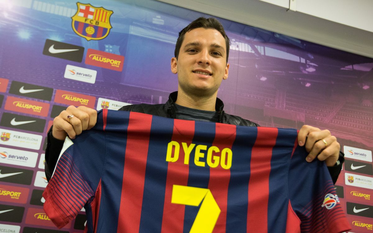 RodadepremsadepresentacideDyego_pic_2014-01-07presentaciodiego_020