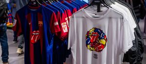 バルサ&ローリングストーンズユニフォーム発売