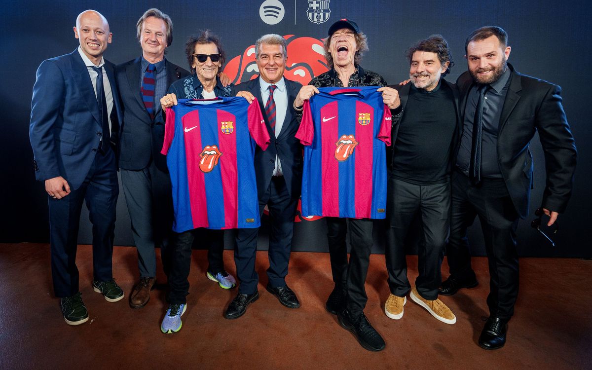 Mick Jagger and Ronnie Wood, VIP fans at the Clásico