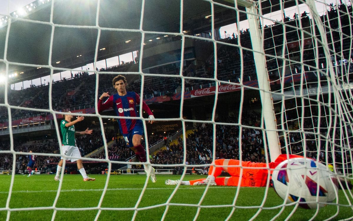 صور مباراة : برشلونة - ديبورتيفو ألافيس 2-1 ( 12-11-2023 )  Mini_2023-11-12_FCBvsALABES_124