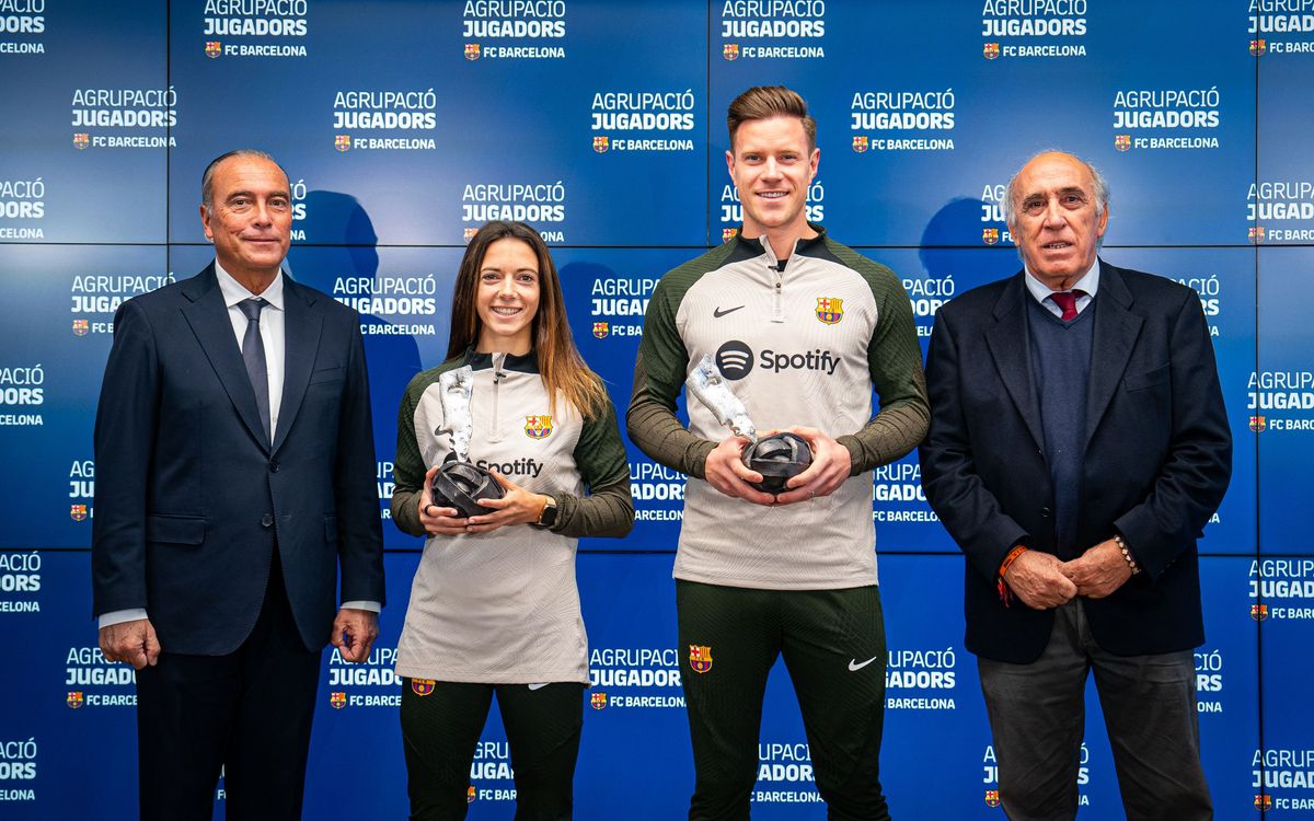 Marc-André Ter Stegen and Aitana Bonmatí receive the Barça Players Award