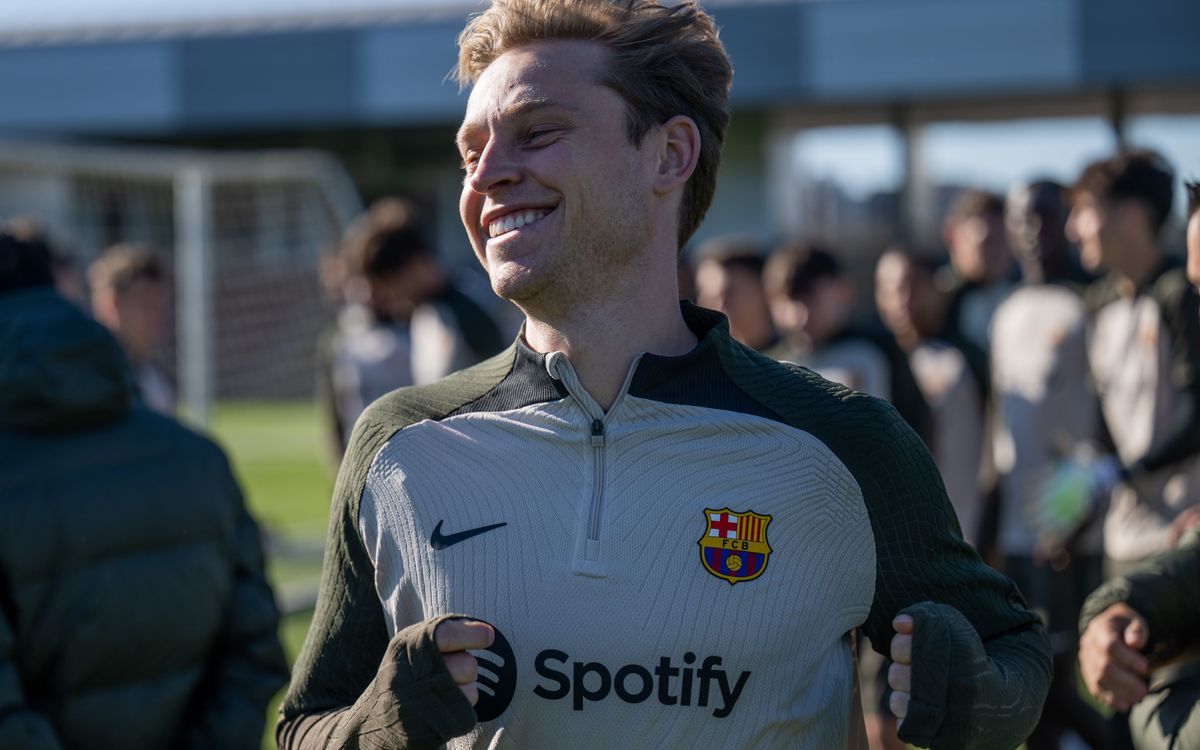 Frenkie de Jong back in the squad for the trip to Rayo Vallecano