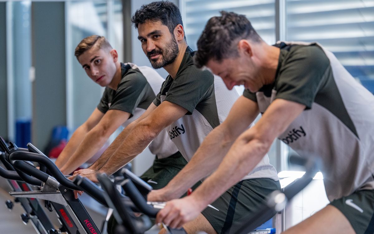 Training session with more international players back