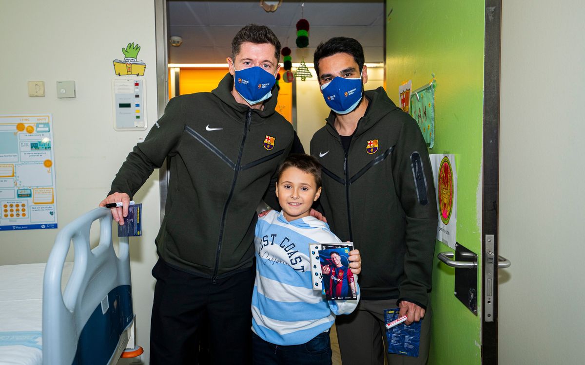Festive visit to children in Barcelona hospitals and care homes
