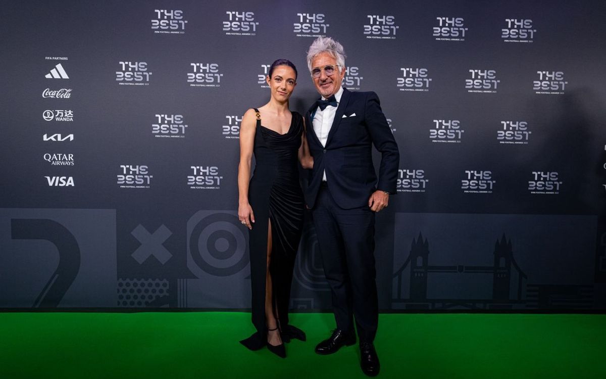 photo_5850359603571834565_y