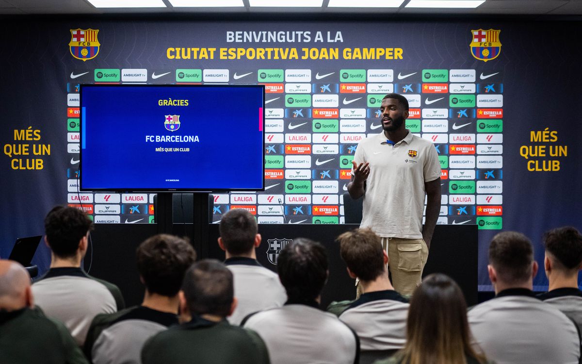 Dika Mem, Barroso i Brizuela enceten les mentories als talents de La Masia