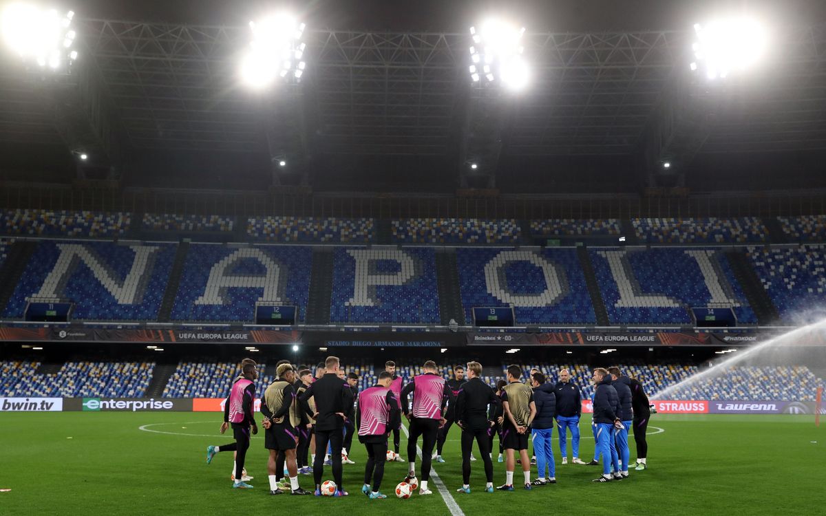 Napoli change coach before clash with FC Barcelona