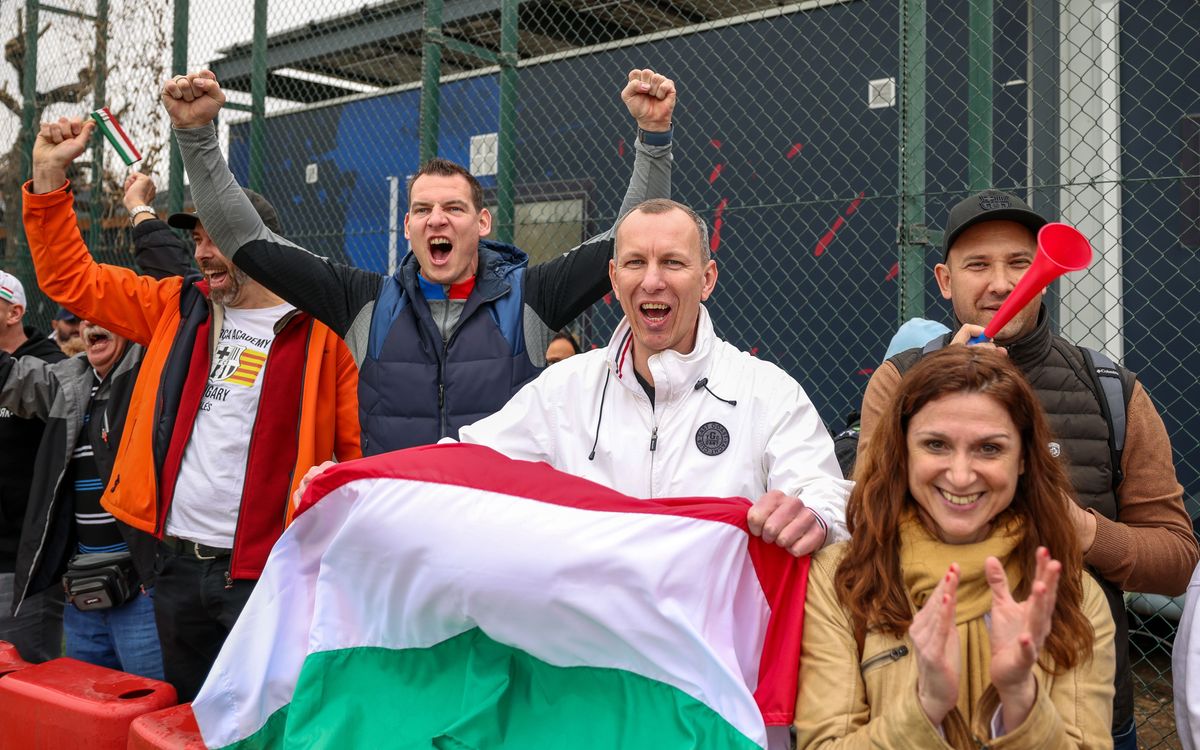 Emotion in the air at the Ciutat Esportiva Joan Gamper