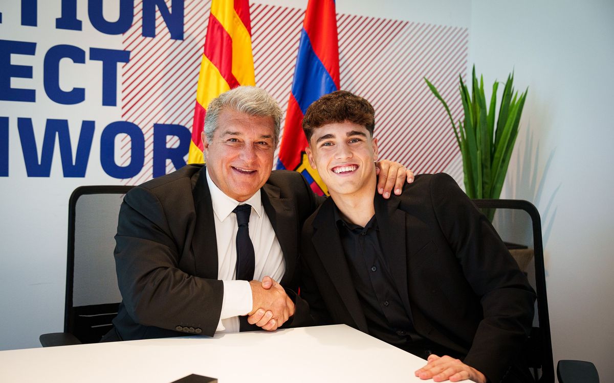 Pau Cubarsi prolonge jusqu'en 2027 au Barça