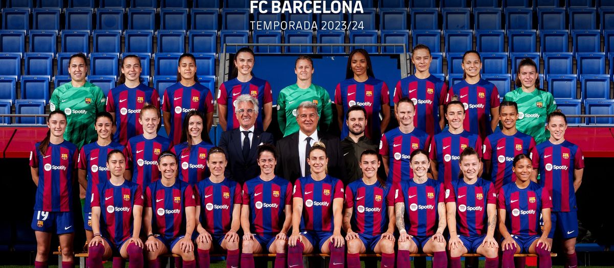 Barça Women pose for official photo before potentially historic season finale