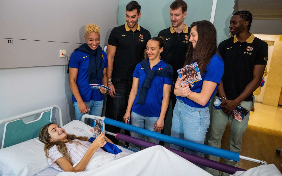 The Barça basketball team visit Sant Joan de Déu Pediatric Cancer Center in Barcelona