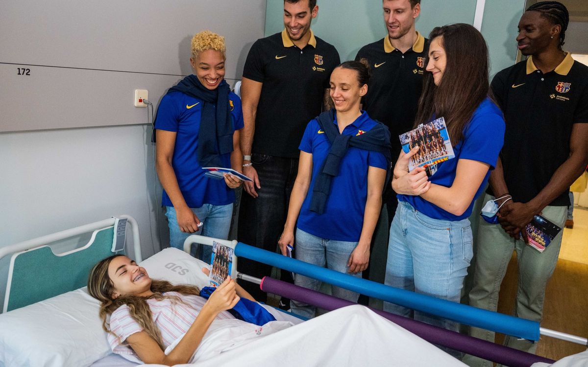 El bàsquet blaugrana deixa la seva empremta al Sant Joan de Déu Pediatric Cancer Center de Barcelona