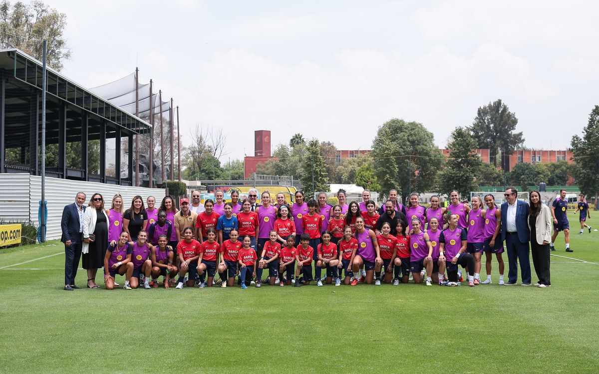 Foto_Equipo_FCBFemenil_2025