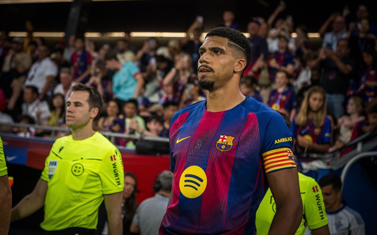 El minut a minut de l'aturada internacional