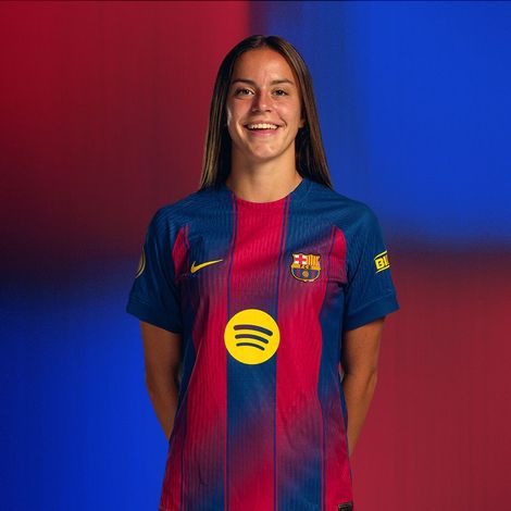 Pornoda keng kalçalar va tor bel Avtobusda porno tomosha qilish