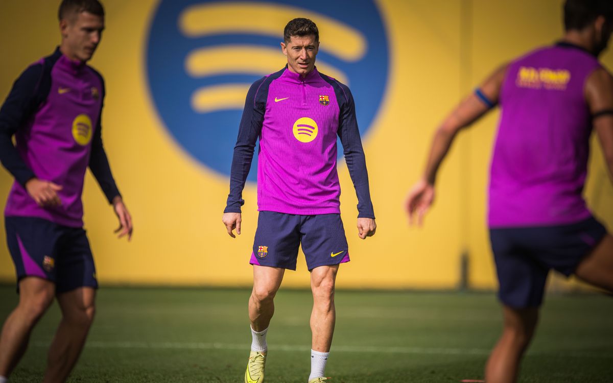 レバンドフスキとオルモ、グループ練習