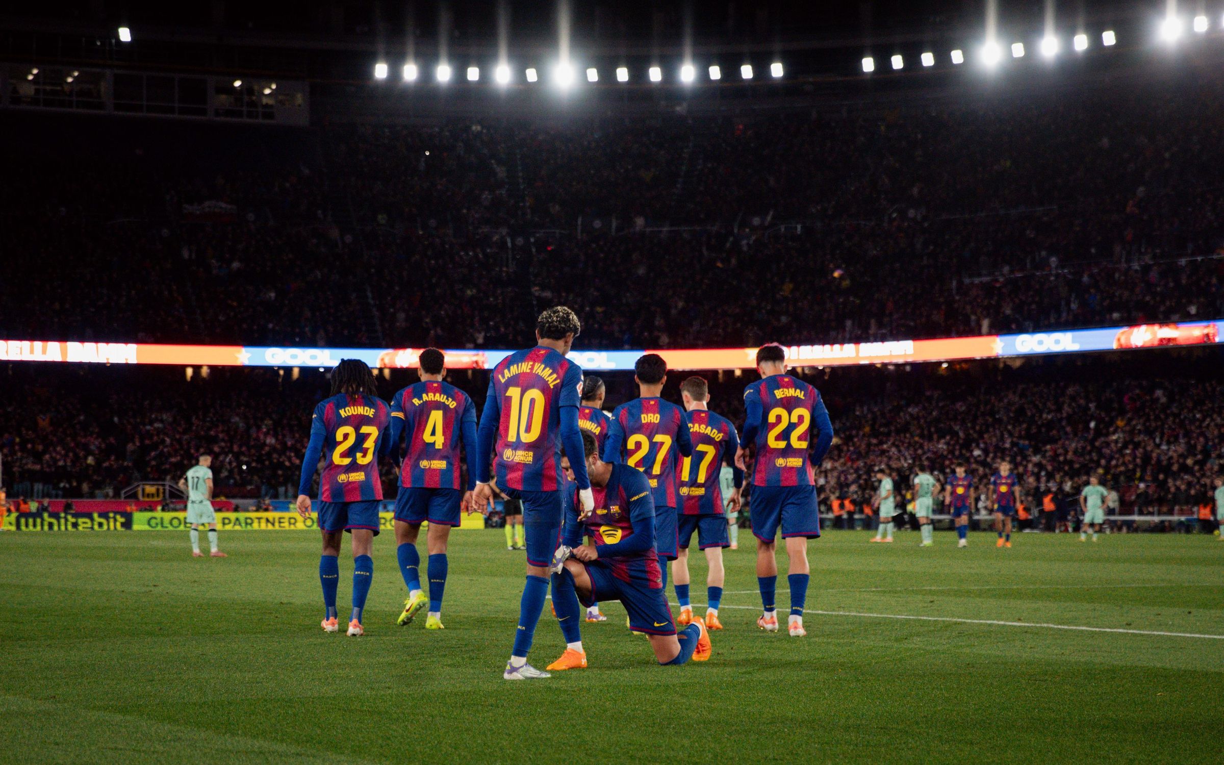 4 pemain Barcelona sudah mengoleksi dua kartu kuning