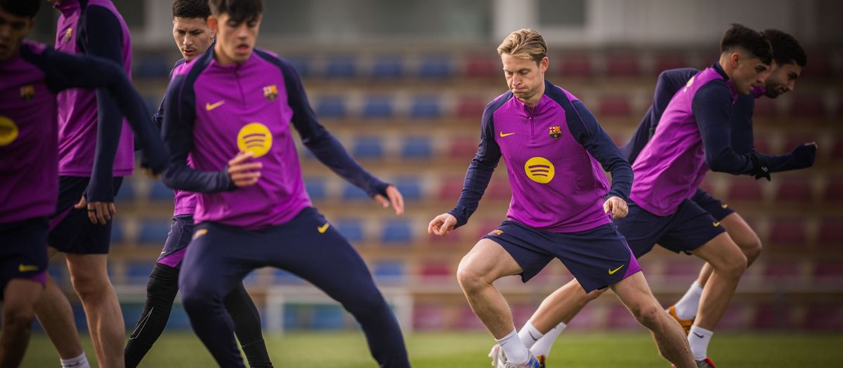 Sesión de recuperación con Frenkie de Jong con el grupo