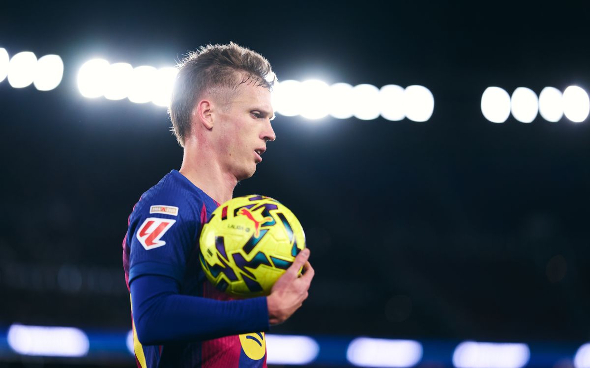 Dani Olmo, con una luxación en el hombro izquierdo