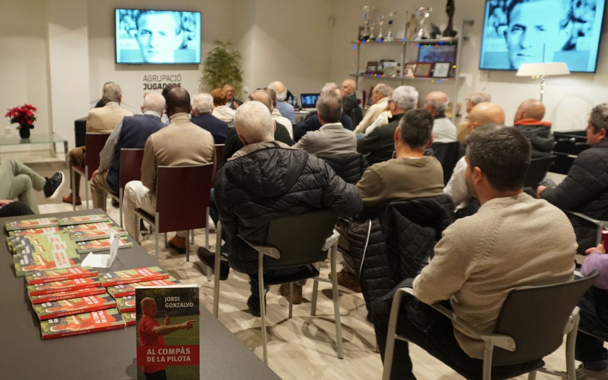 Jordi Gonzalvo presenta «Al compàs de la pelota» en la Agrupación