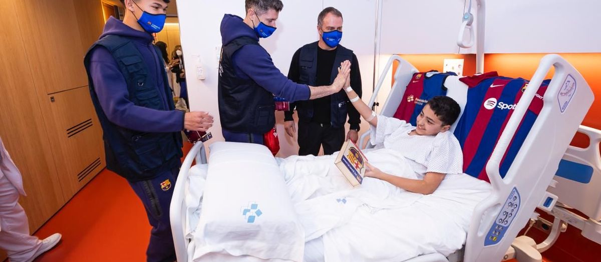 La magia del Barça llega a los niños y niñas ingresados en los hospitales