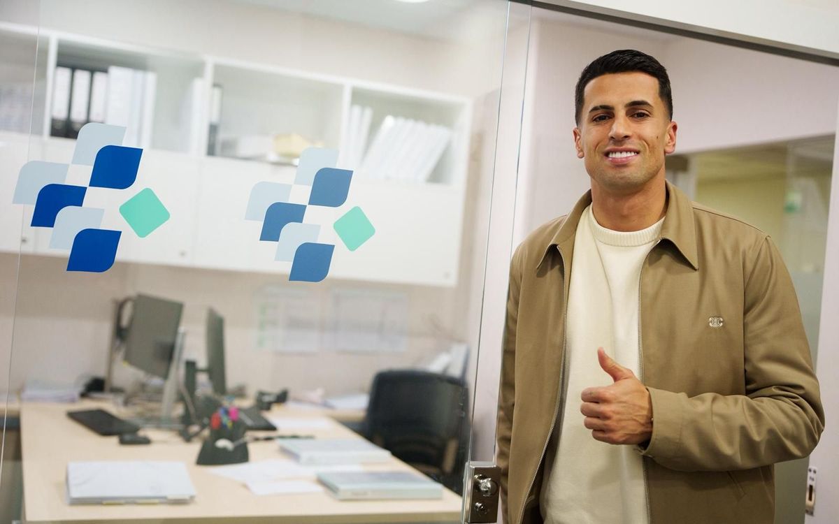 João Cancelo passe la visite médicale