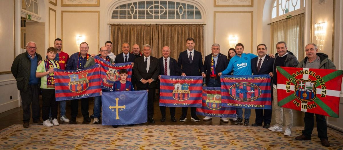 Emotiva trobada amb les penyes després d’una de les millors rebudes d’aquesta temporada