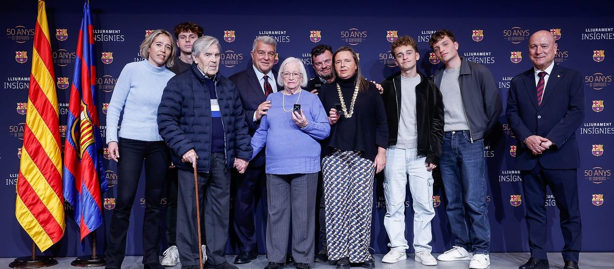 Nueva sesión de entrega de insignias de oro