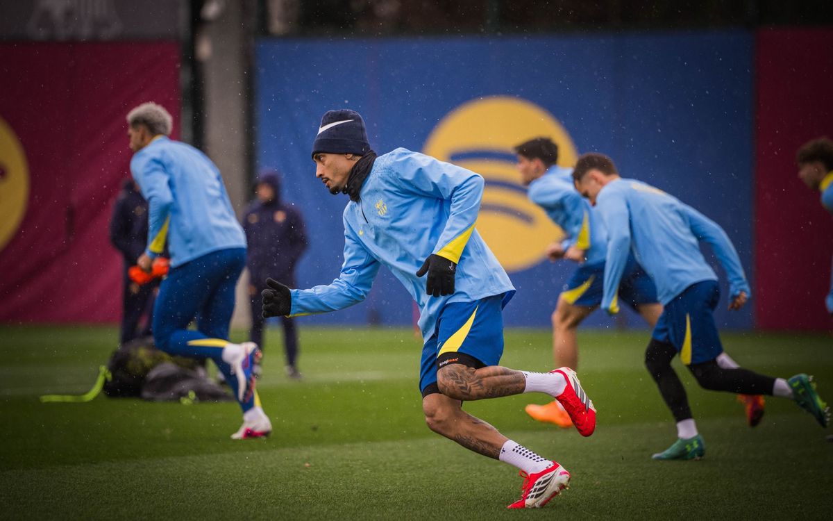 Raphinha joins part of group training