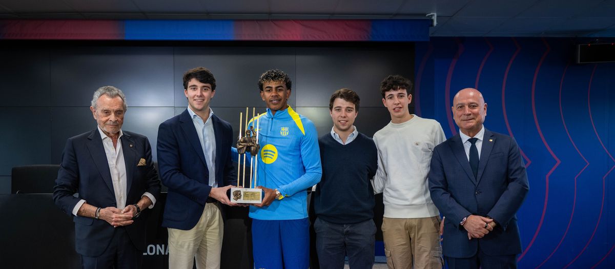 Lamine Yamal receives Aldo Rovira award for the 2024/25 season