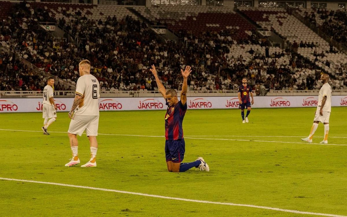 DRX World Legends - Barça Legends: Espectacle blaugrana a Indonèsia (0-3)