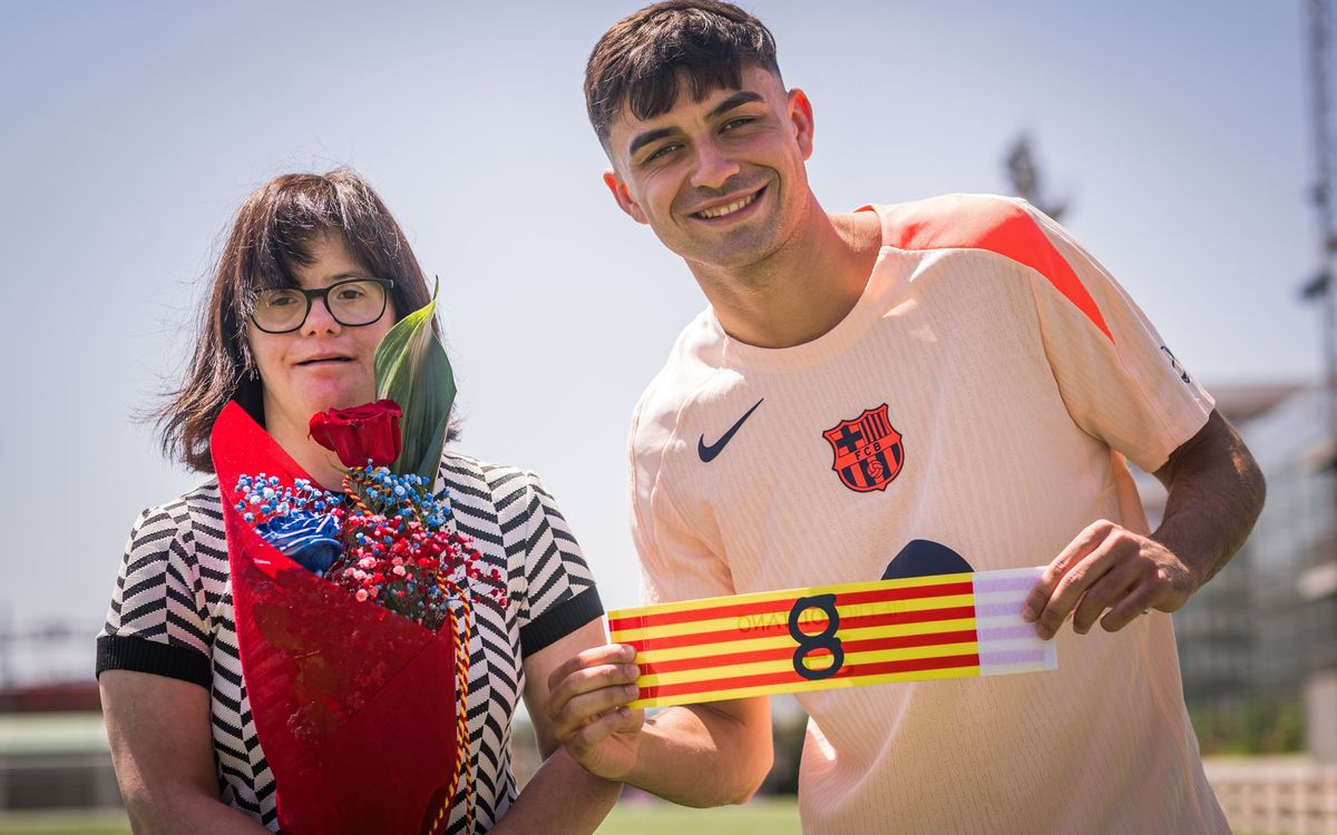 Pedri i Anna Vives comparteixen una trobada especial per Sant Jordi marcada pels valors de la inclusió