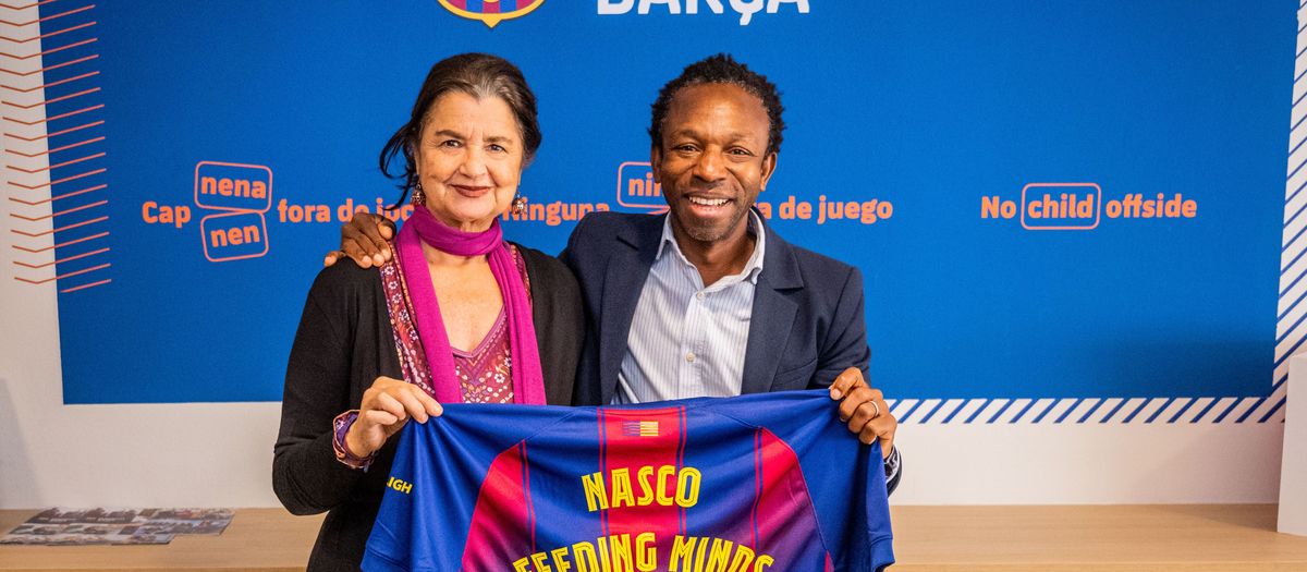 La Fundación Barça, de la mano de Ousman Umar, promueve la formación digital en Ghana