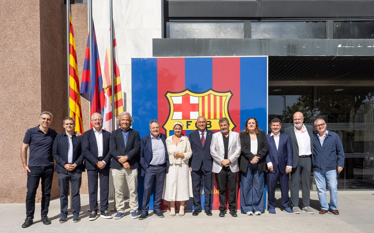 Rafael Yuste preside la reunión del Patronato de la Fundación Barça