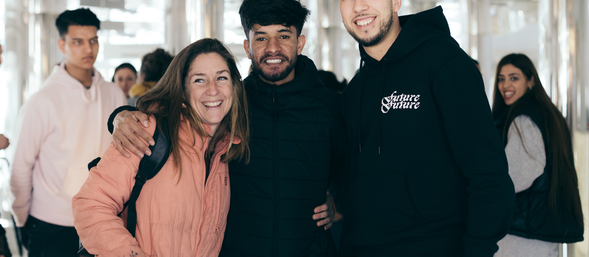 La Fundación FC Barcelona busca personas mentoras voluntarias para la quinta edición del proyecto ‘Joves Futur+’
