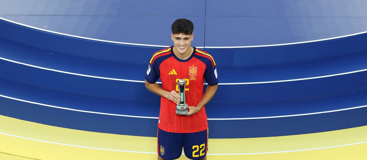 Pau Cubarsí, mejor jugador joven del Mundial