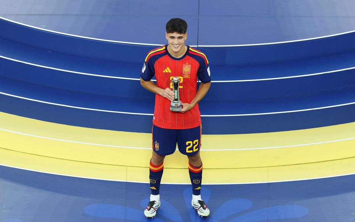 Pau Cubarsí, mejor jugador joven del Mundial