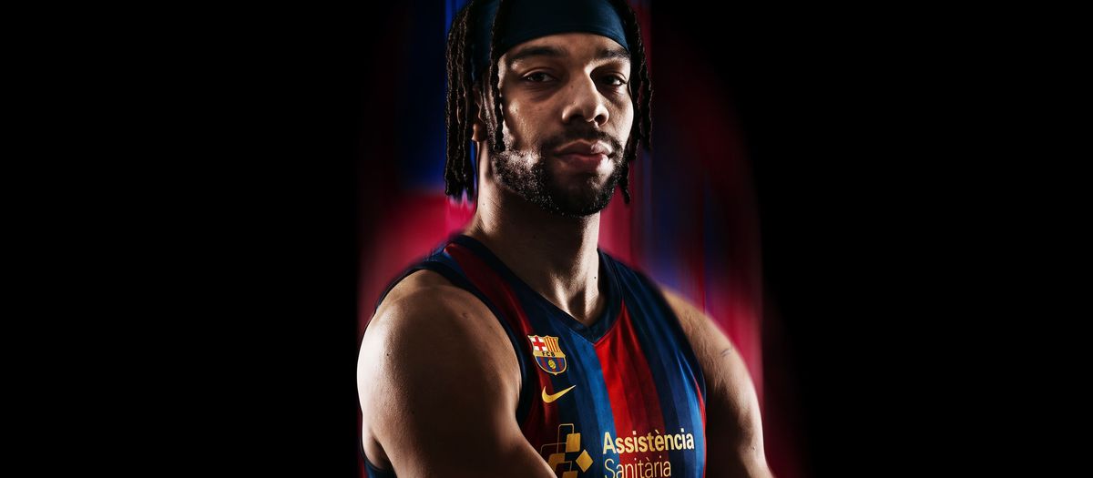 Tosan Evbuomwan refuerza el juego interior del Barça
