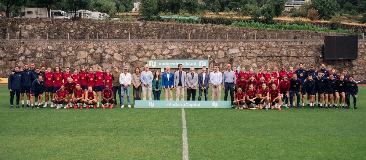 La presència institucional marca l'inici de l'stage del Barça Femení a Andorra la Vella