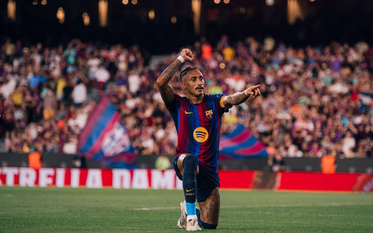 Acción del partido Barcelona contra Al-Ahly durante el Trofeo Joan Gamper 2026