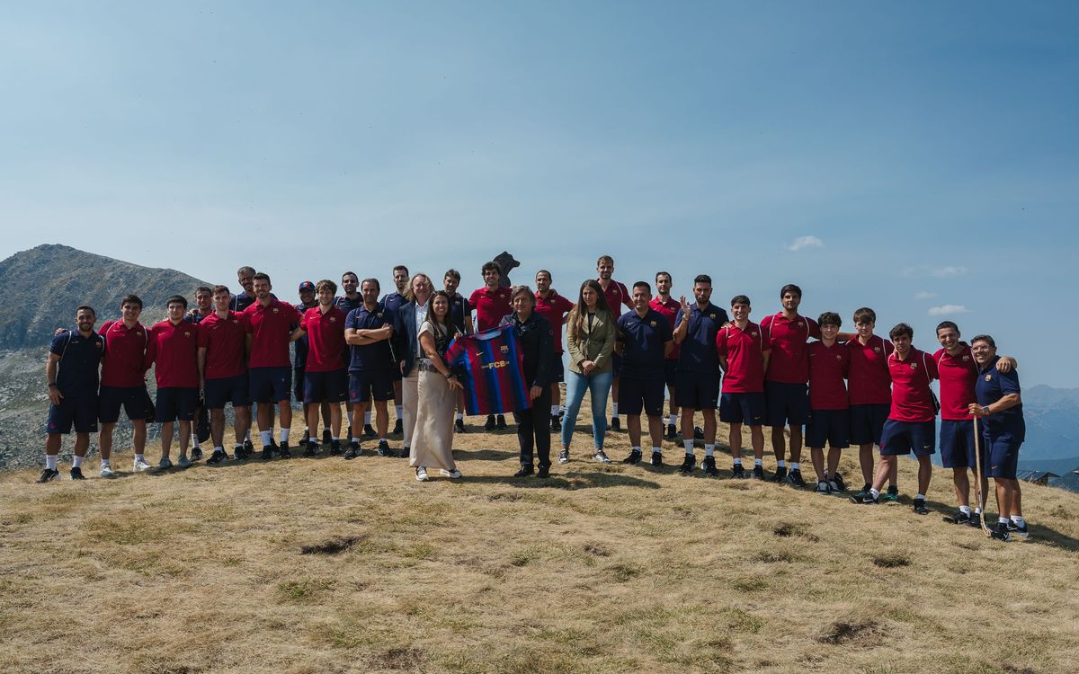 El Barça de hockey patines disfruta de una jornada de alta montaña al Funicamp durante su estancia en Encamp