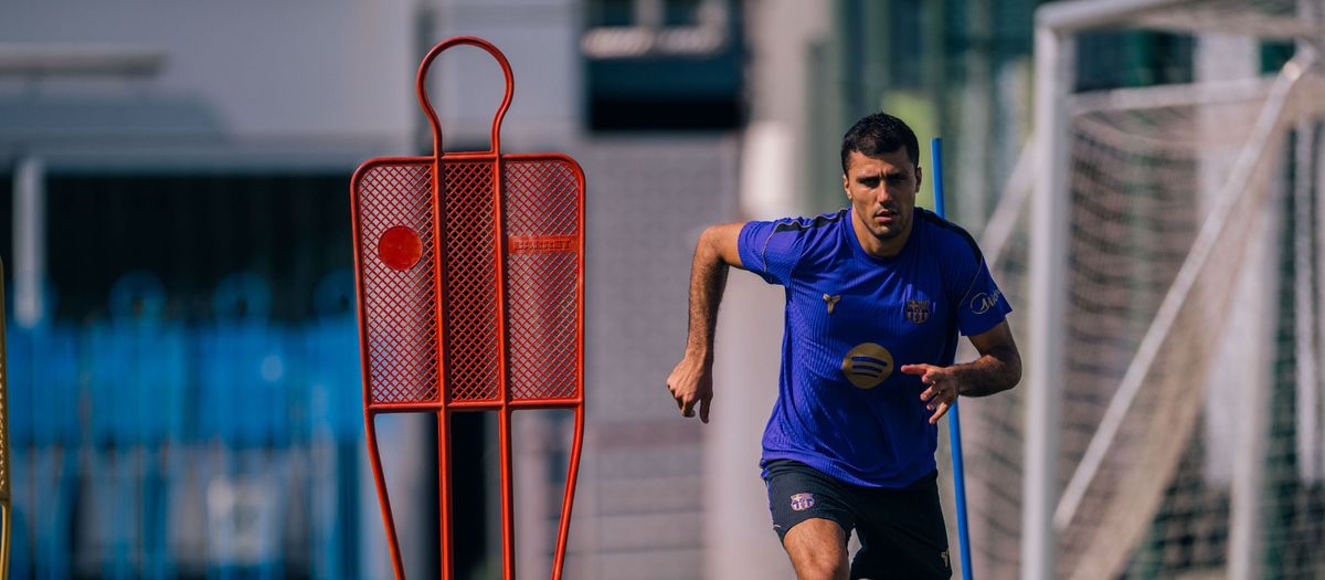 Rodrigo and Cancelo train at the Ciutat Esportiva
