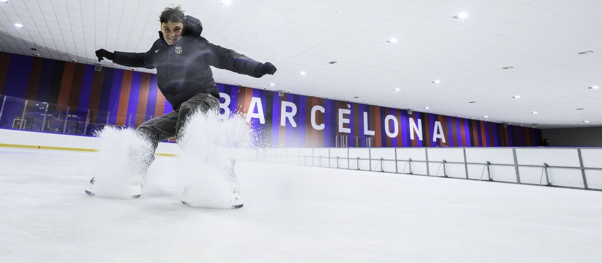 COME TO THE FC BARCELONA ICE RINK!