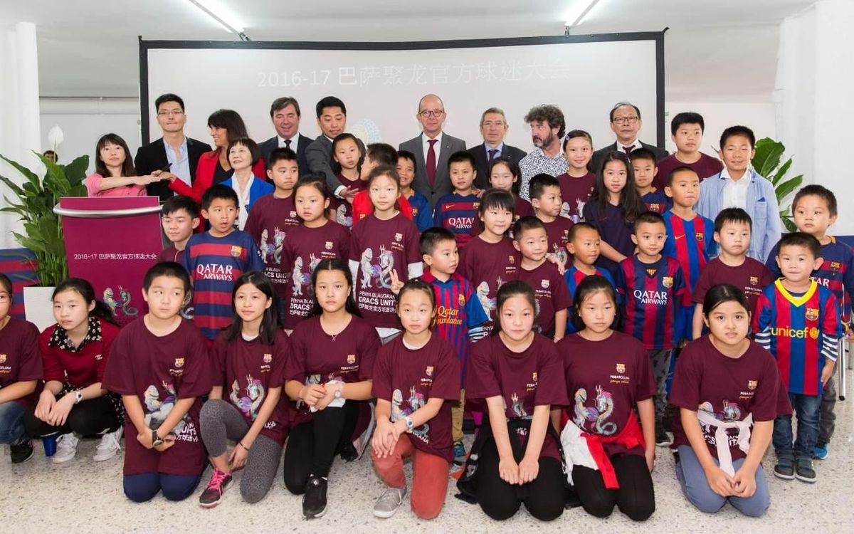 La comunitat xinesa de Barcelona inaugura la Penya Dracs Units