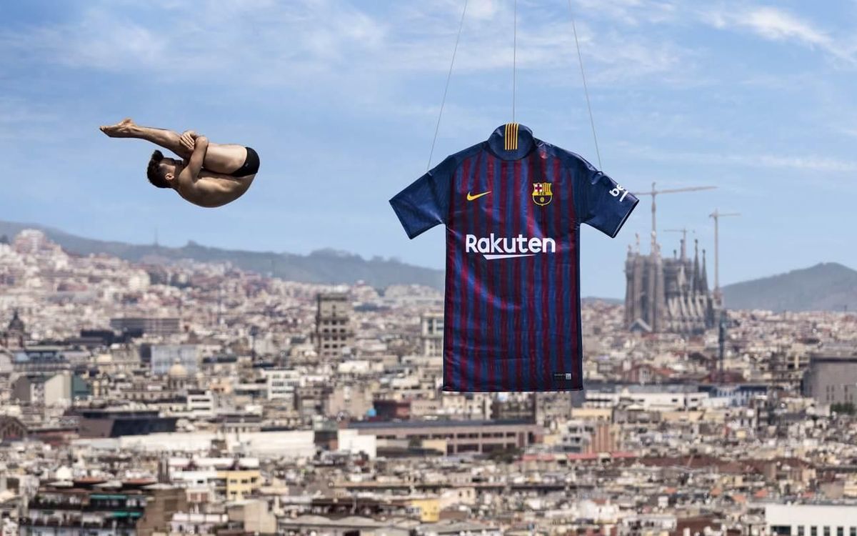 El Barça presenta la nova samarreta de la temporada 2018/19, un homenatge a la ciutat de Barcelona